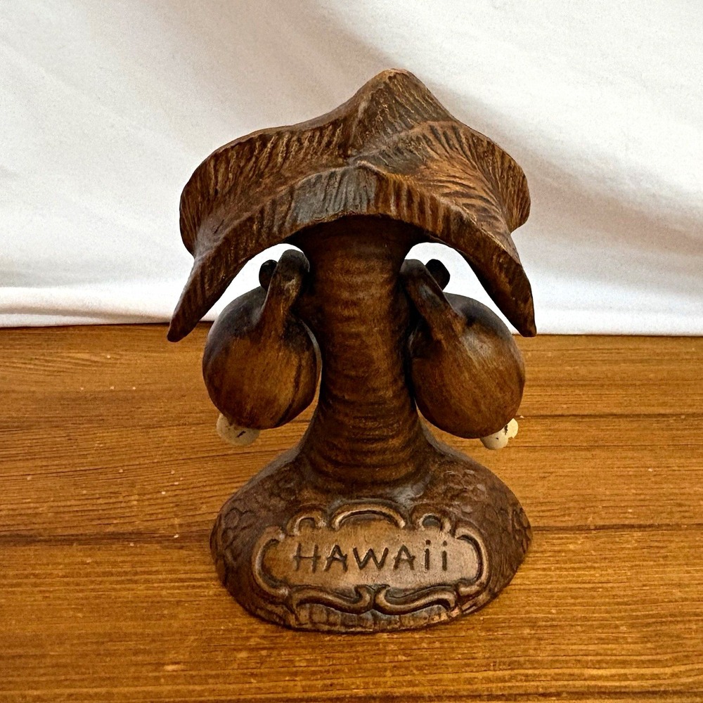 Ceramic Hawaii coconut tree salt & pepper shaker set 5.5"